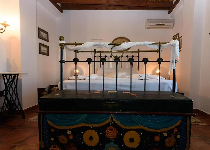 Eros Pittoresque Retreats - Perfect Location, Panoramic Seaview