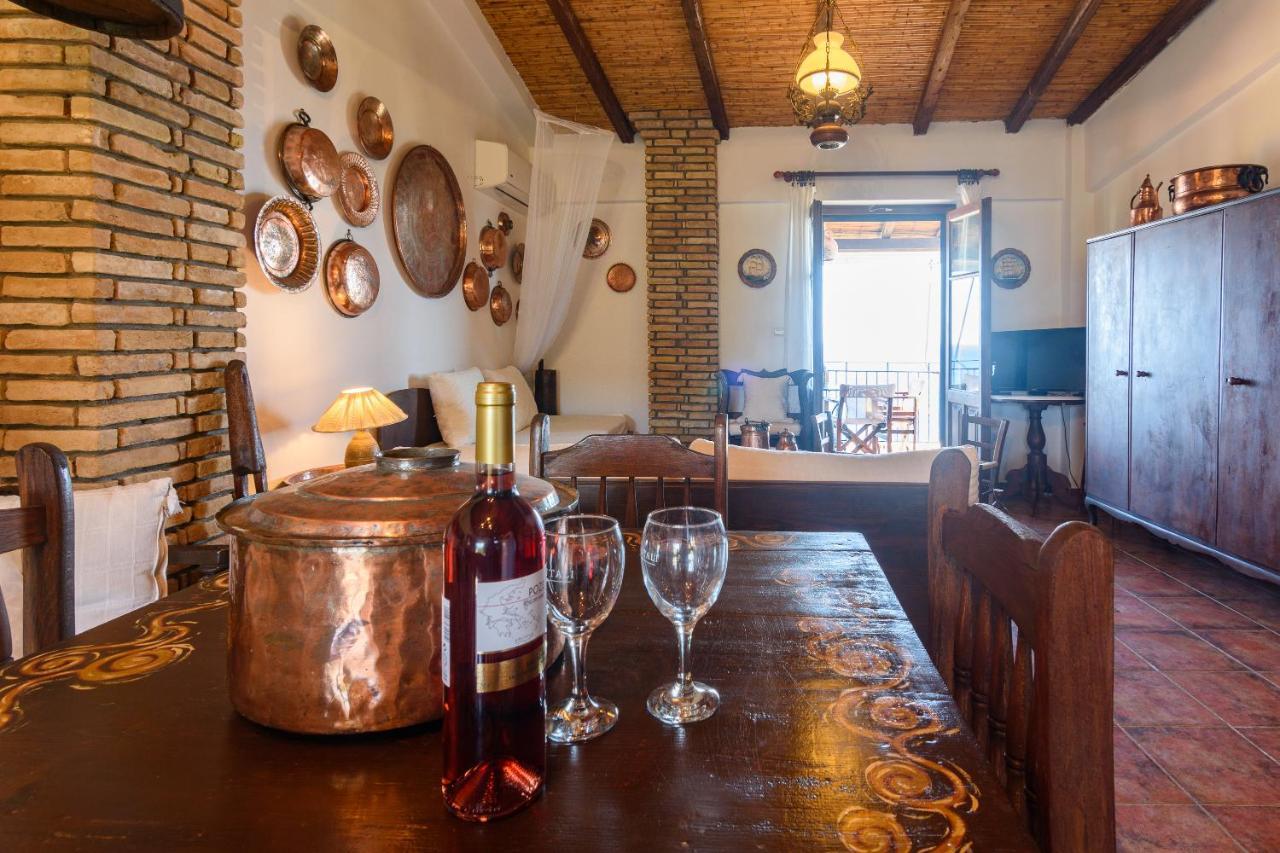 Eros Pittoresque Retreats - Perfect Location, Panoramic Seaview