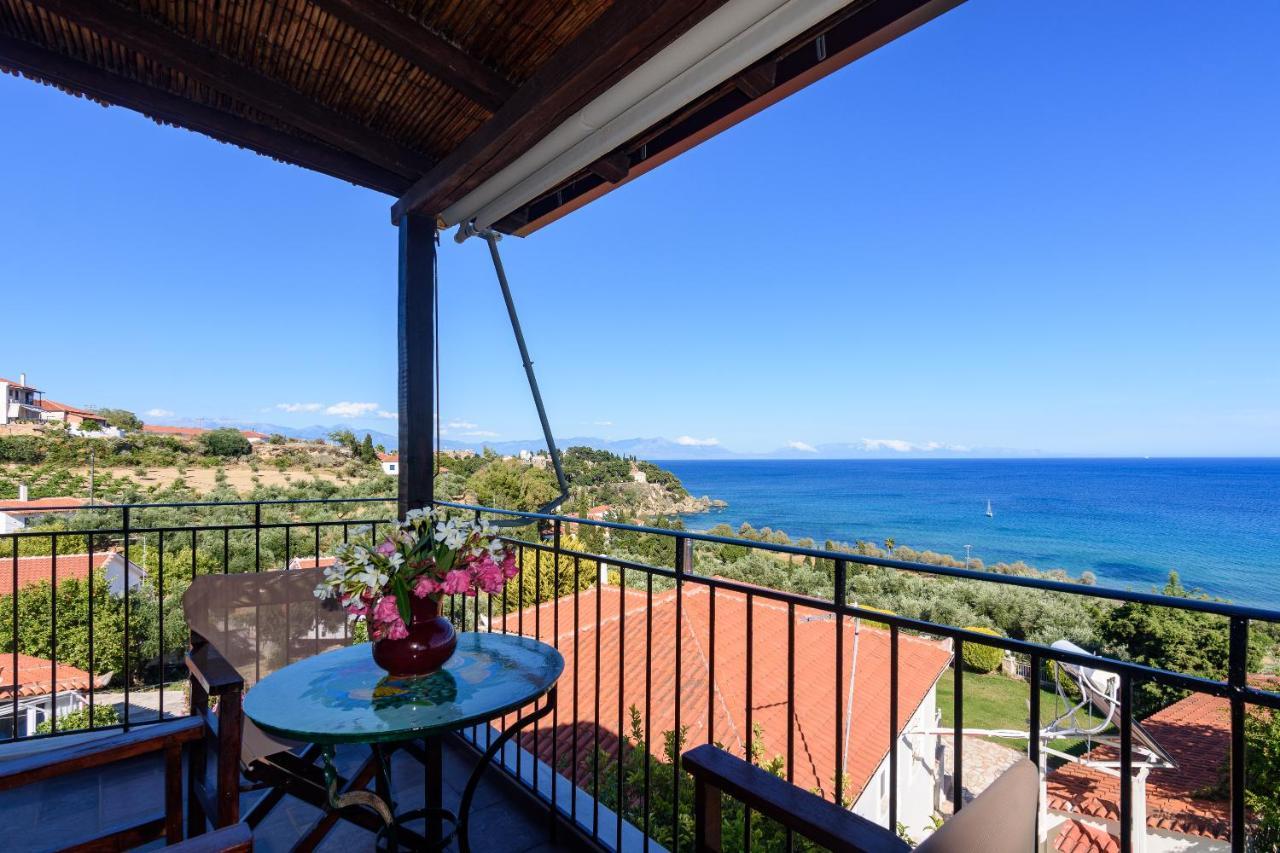 Eros Pittoresque Retreats - Perfect Location, Panoramic Seaview *