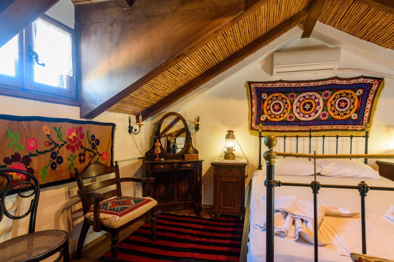Eros Pittoresque Retreats - Perfect Location, Panoramic Seaview Holiday home *