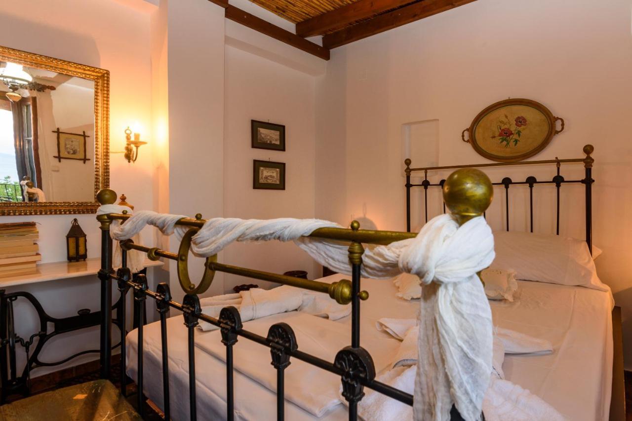 Eros Pittoresque Retreats - Perfect Location, Panoramic Seaview Koroni (Messinia)